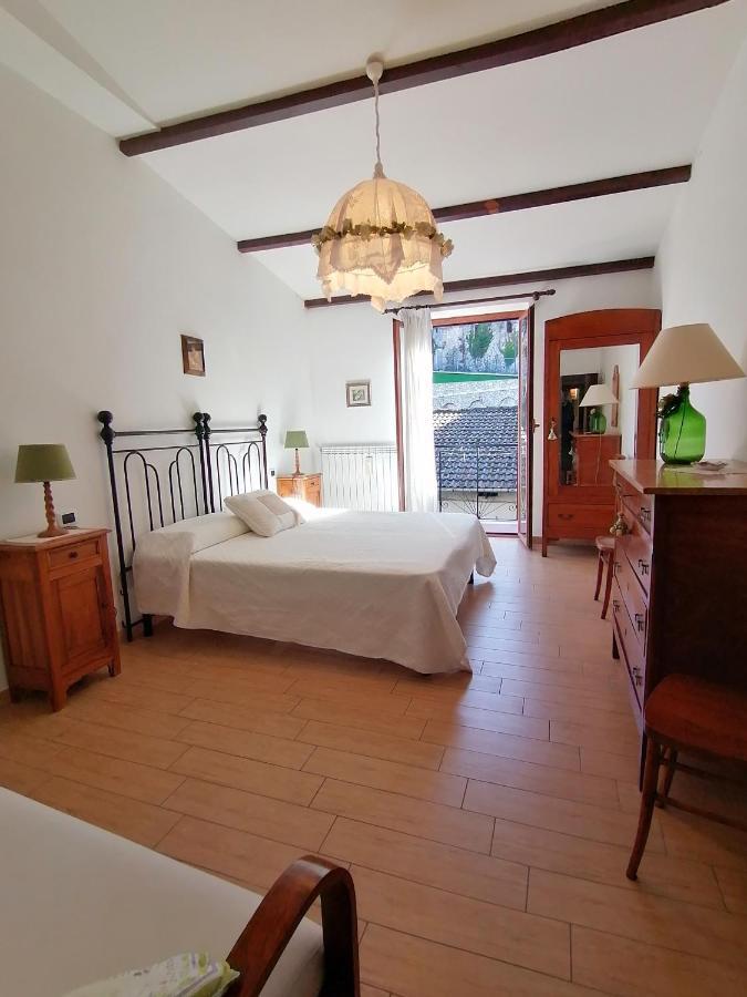 Apartamento Il Sorriso Orvinio Exterior foto
